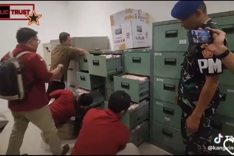 Ahmad Sahroni Unggah Video Penggeledahan Stafsus Budi Arie, Kejagung Klarifikasi Fakta Sebenarnya
